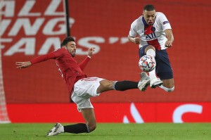  菲尔特后防致命失误，痛失好局错失良机